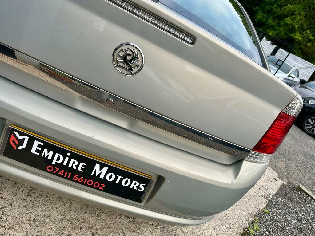 Vauxhall Vectra 1.8 Vvt Design 140 Bhp Black #17