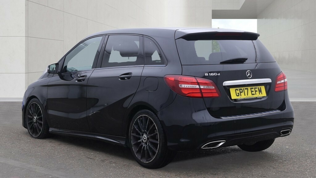Mercedes-Benz B Class 1.5 B180d Amg Line Black #3