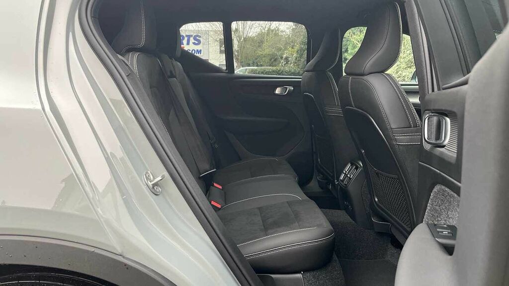 Volvo EX40 Black Edition Plus, Single Motor Extended Range, E RV26PZG Grey #6