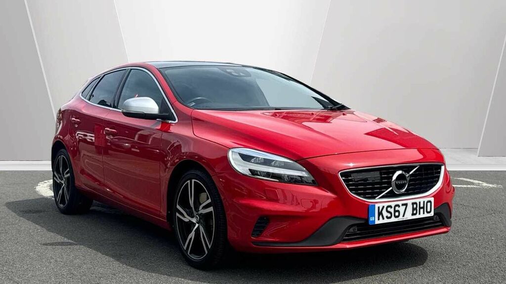 Volvo V40 T3 R-design Pro Red