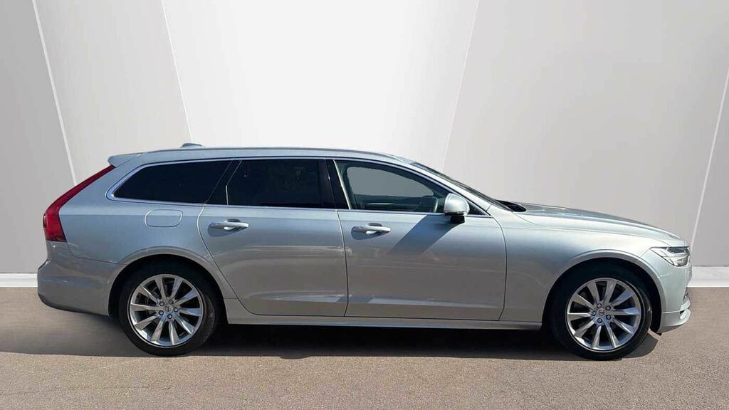 Volvo V90 T4 Momentum Silver #3