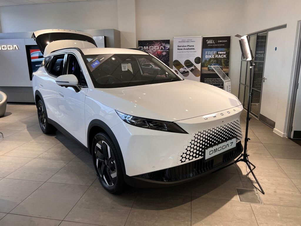 Omoda 7 1.5T Shs 18.4Kwh Knight Dht1 Euro 6 Ss White
