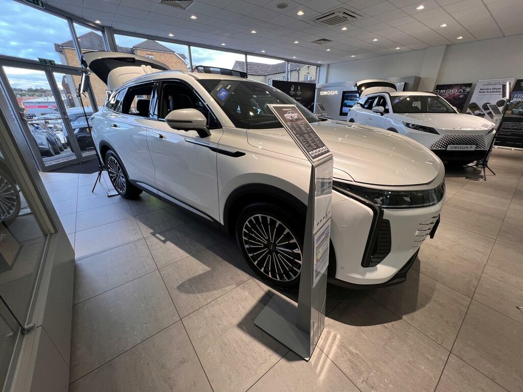 Omoda 9 1.5T Shs 34.46Kwh Noble Dht3 4Wd Euro 6 Ss White #2