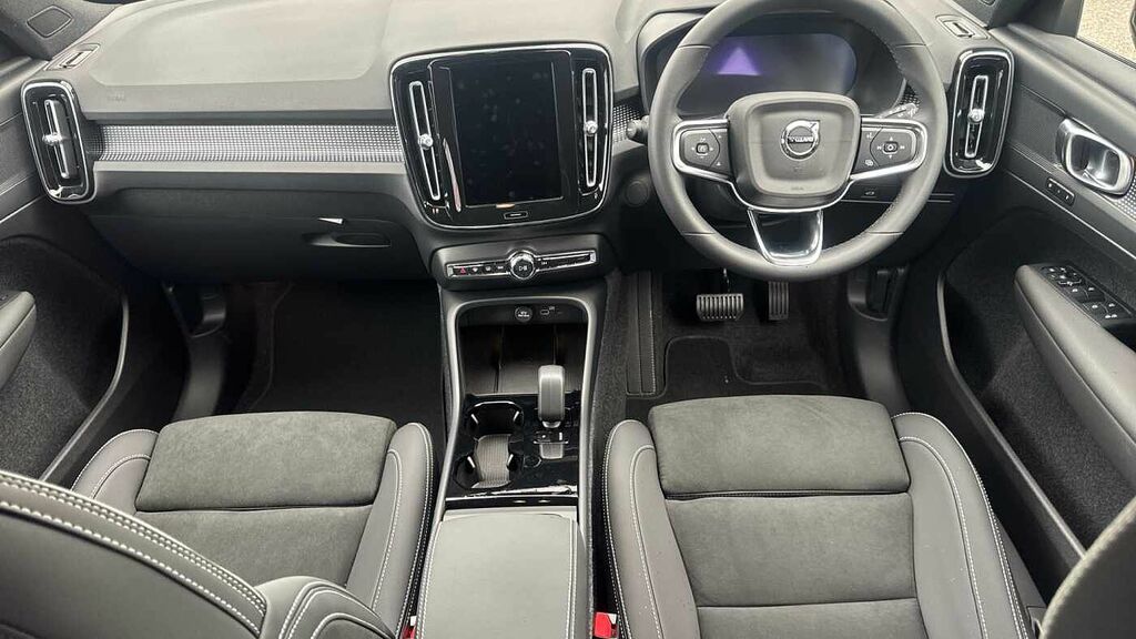 Volvo EX40 Black Edition Plus, Single Motor Extended Range, E Black #5