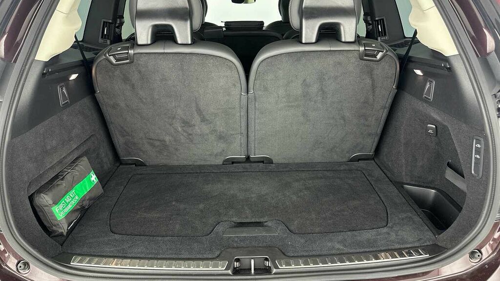 Volvo XC90 Ultra Blue #14