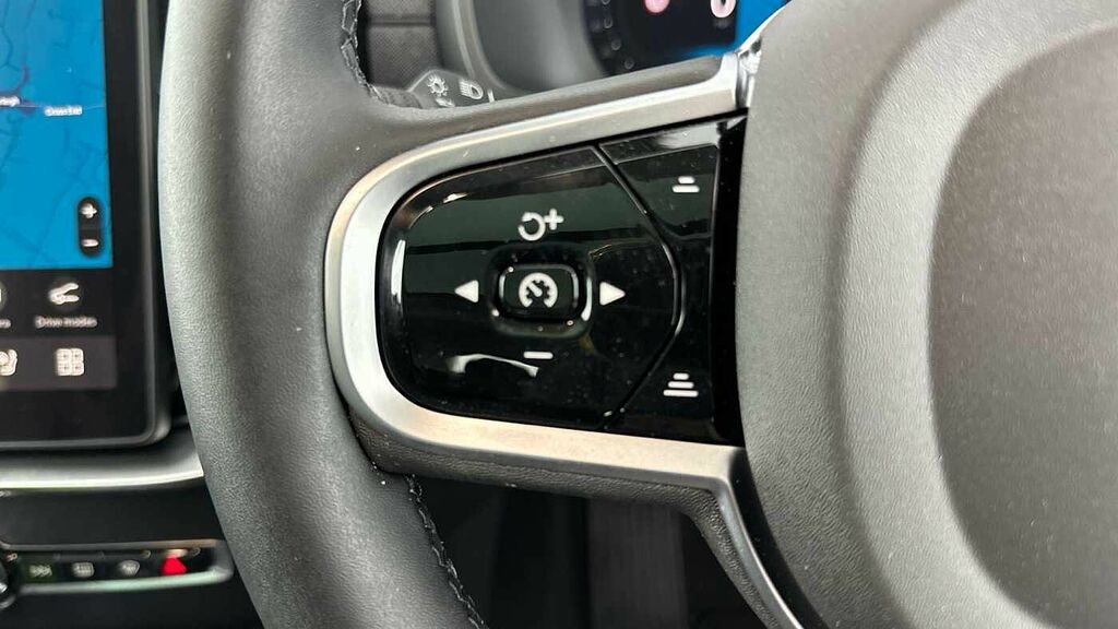 Volvo XC90 Ultra Blue #19