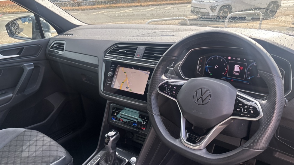 Volkswagen Tiguan 2.0 Tdi Active Grey #33