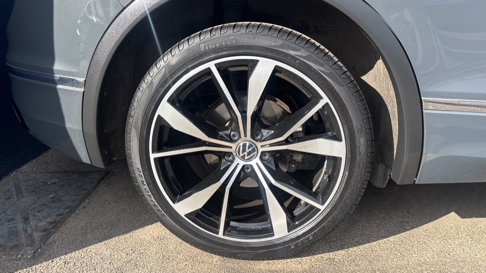 Volkswagen Tiguan 2.0 Tdi Active Grey #35