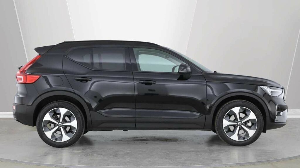 Volvo XC40 Plus, B3 Mild Hybrid, Dark Black #2
