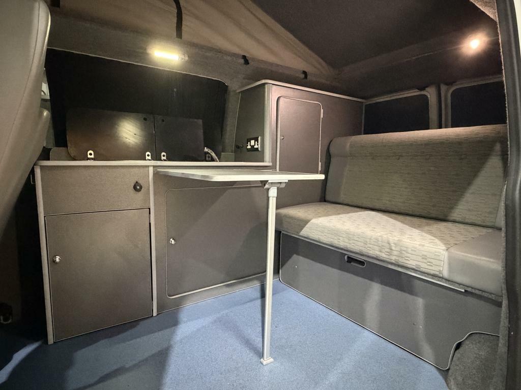 Volkswagen Transporter Panel Van White #24