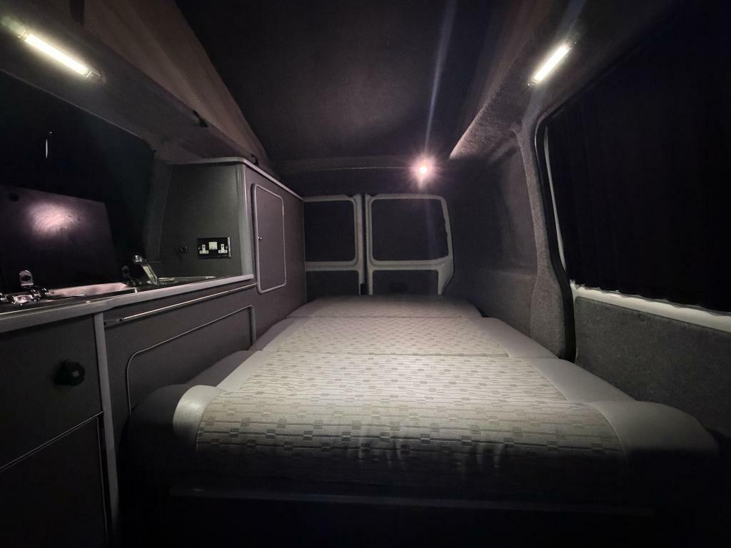 Volkswagen Transporter T28 2.0Tdi Campervan White #2