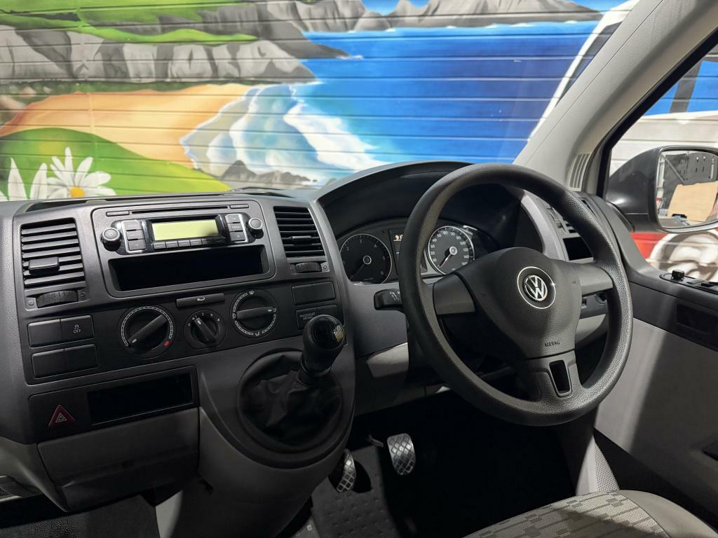 Volkswagen Transporter Panel Van White #32