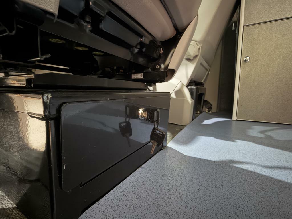 Volkswagen Transporter Panel Van White #8