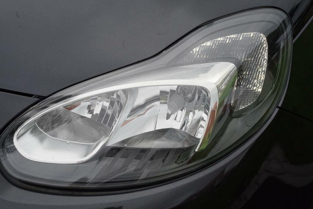 Vauxhall Adam Energised White #28
