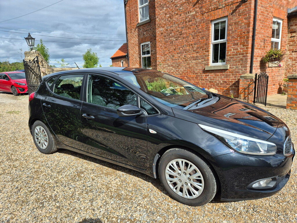 Kia Ceed 1.6 Crdi 2 Euro 5 Silver #3