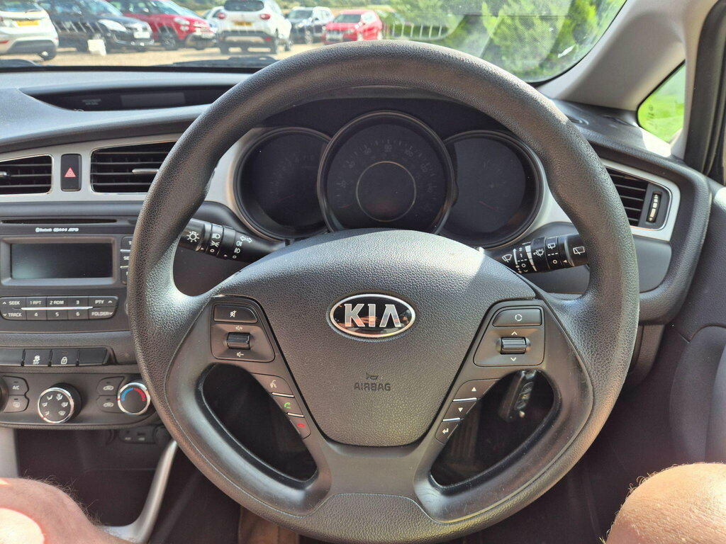 Kia Ceed 1.6 Crdi 2 Euro 5 Silver #11