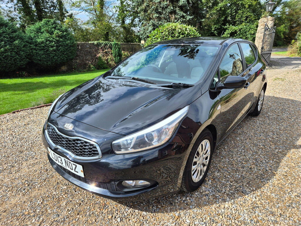 Kia Ceed 1.6 Crdi 2 Euro 5 Silver #2