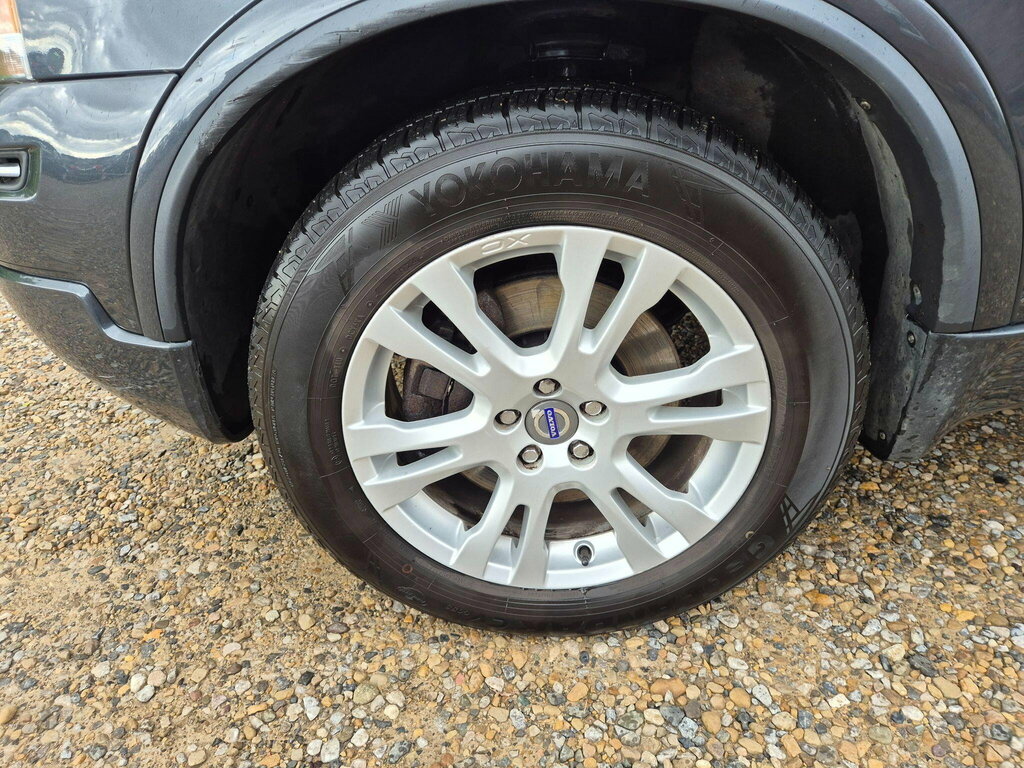 Volvo XC90 2.4L Executive Black #9