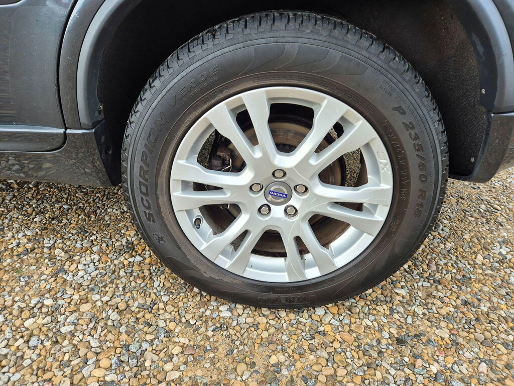 Volvo XC90 2.4L Executive Black #8