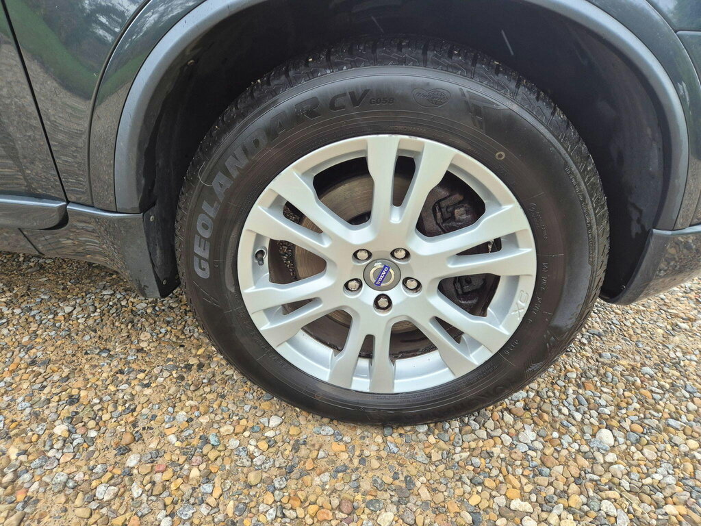 Volvo XC90 2.4L Executive Black #10