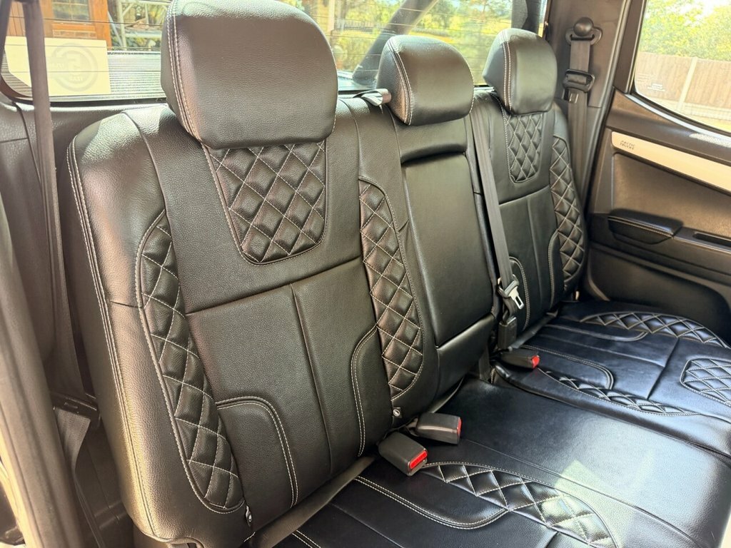 Isuzu D-Max D-max Yukon Silver #30