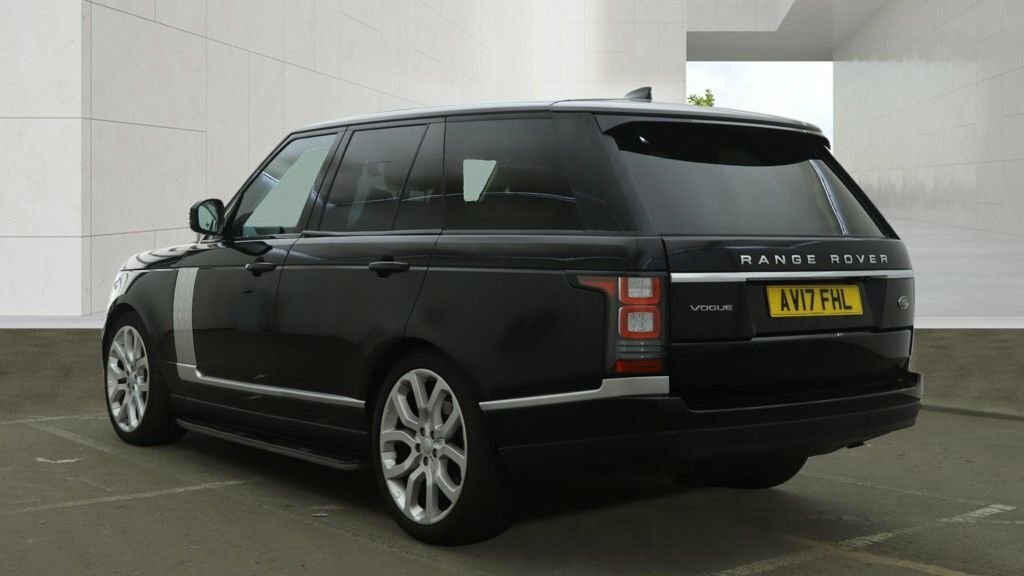 Land Rover Range Rover Suv White #3