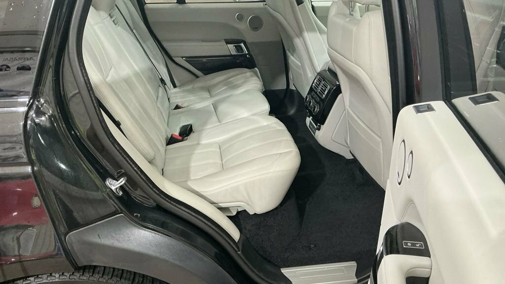 Land Rover Range Rover Suv White #7