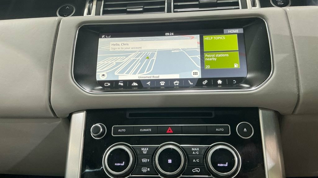 Land Rover Range Rover Suv White #9