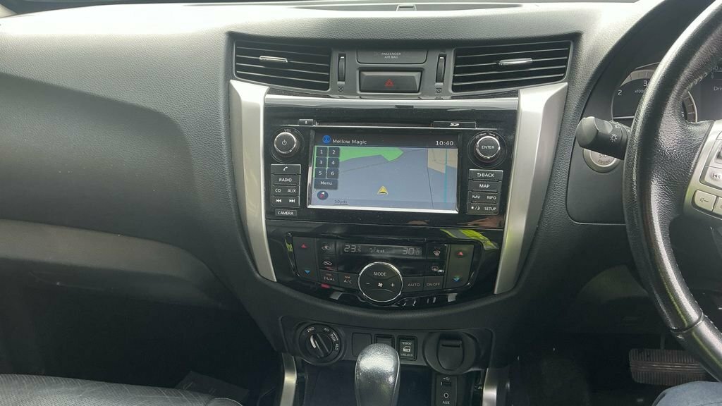 Nissan Navara Automatic Silver #9