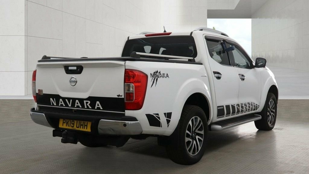 Nissan Navara 2.3L Tekna White #5