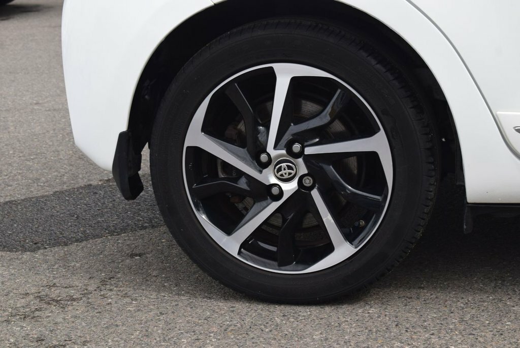 Toyota Yaris Excel Silver #9