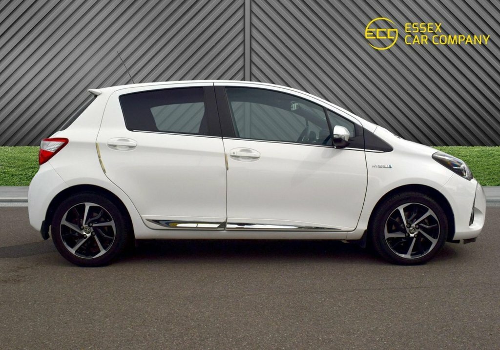 Toyota Yaris Excel Silver #7