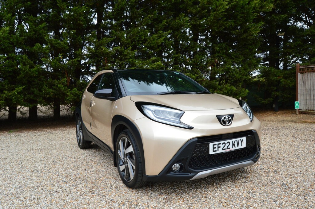 Toyota Aygo X Hatchback 1.0 Vvt-i Exclusive 202222 Beige