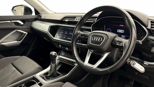 Audi Q3 Tfsi Cod 35 Sport VE19ANX Black #5