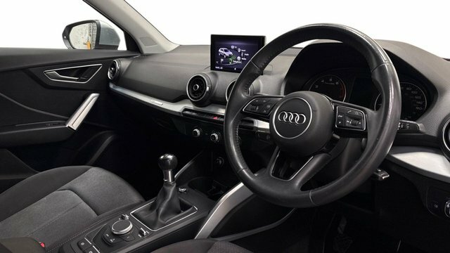Audi Q2 Tfsi 30 Sport Suv SK19DZN Silver #6