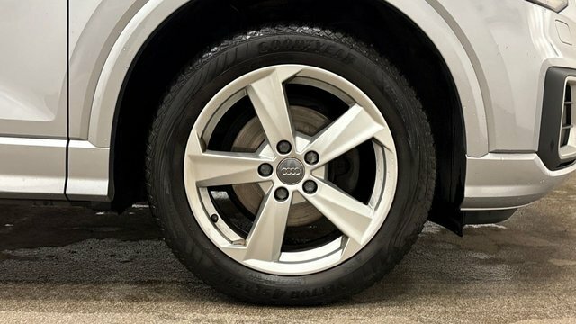 Audi Q2 Tfsi 30 Sport Suv SK19DZN Silver #5