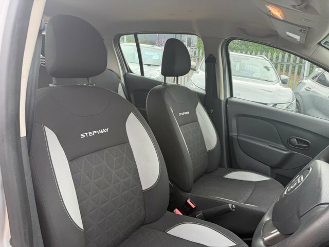 Dacia Sandero Stepway Stepway 1.5L Laureate Dci 90 Bhp Silver #14