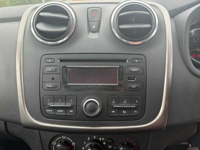 Dacia Sandero Stepway Stepway 1.5L Laureate Dci 90 Bhp Silver #11