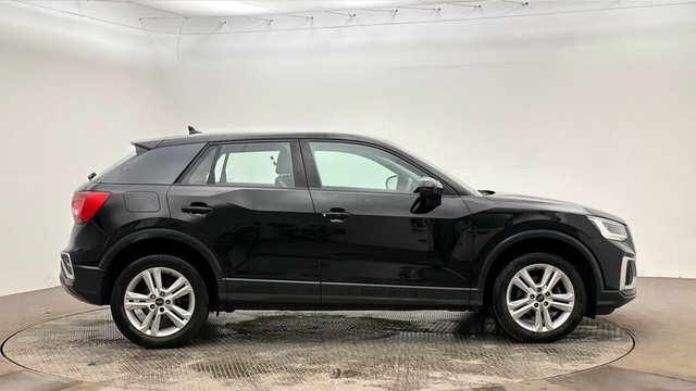 Audi Q2 S Line 35 Tfsi 150 Ps S Tronic White #4