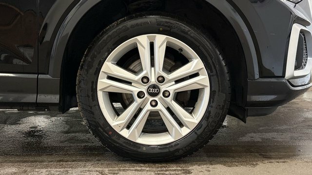 Audi Q2 S Line 35 Tfsi 150 Ps S Tronic White #5