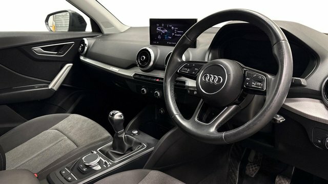 Audi Q2 S Line 35 Tfsi 150 Ps S Tronic White #6