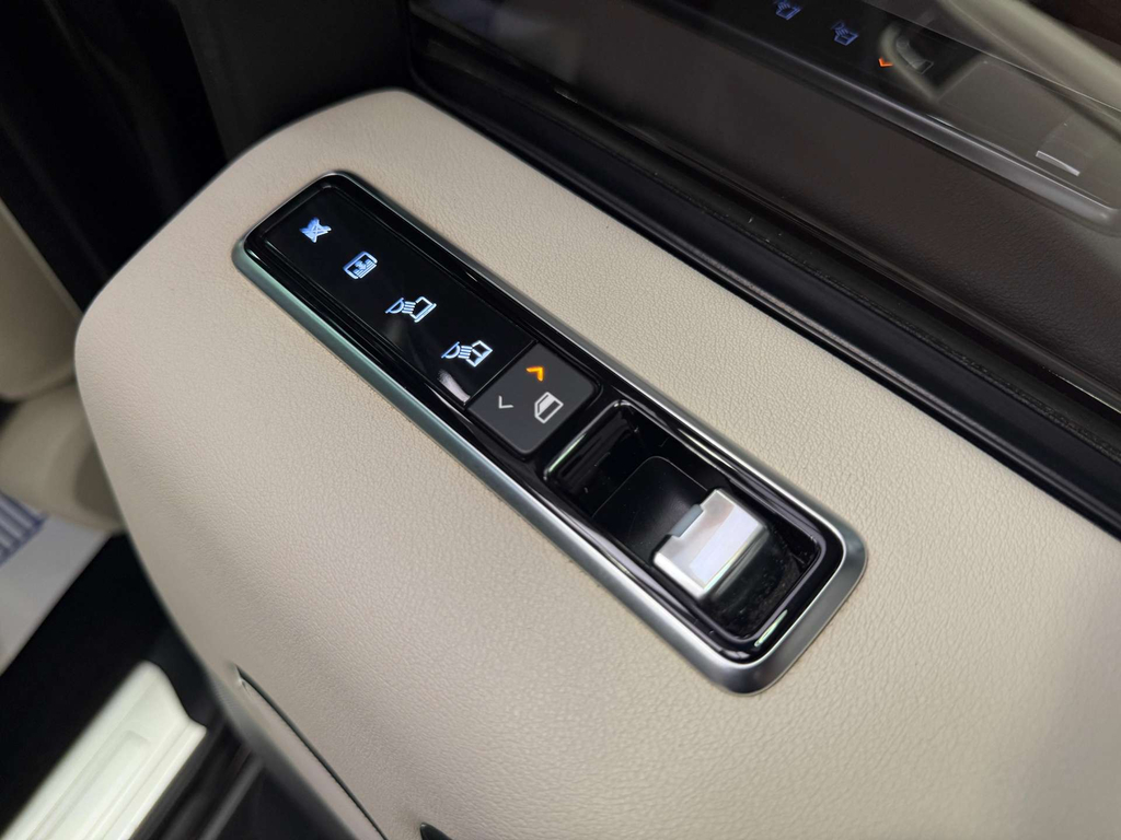 Land Rover Range Rover Core Black #26