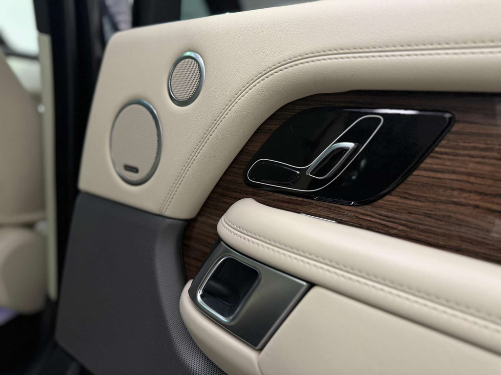 Land Rover Range Rover Core Black #24