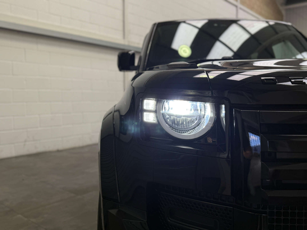 Land Rover Defender 2.0 Defender X-dynamic  #11