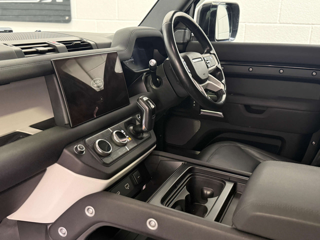 Land Rover Defender 2.0 Defender X-dynamic  #19