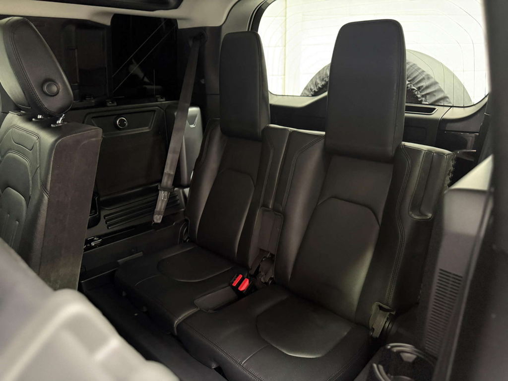 Land Rover Defender 2.0 Defender X-dynamic  #24