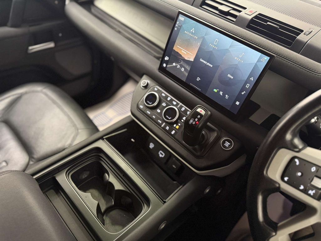 Land Rover Defender 2.0 Defender X-dynamic  #25