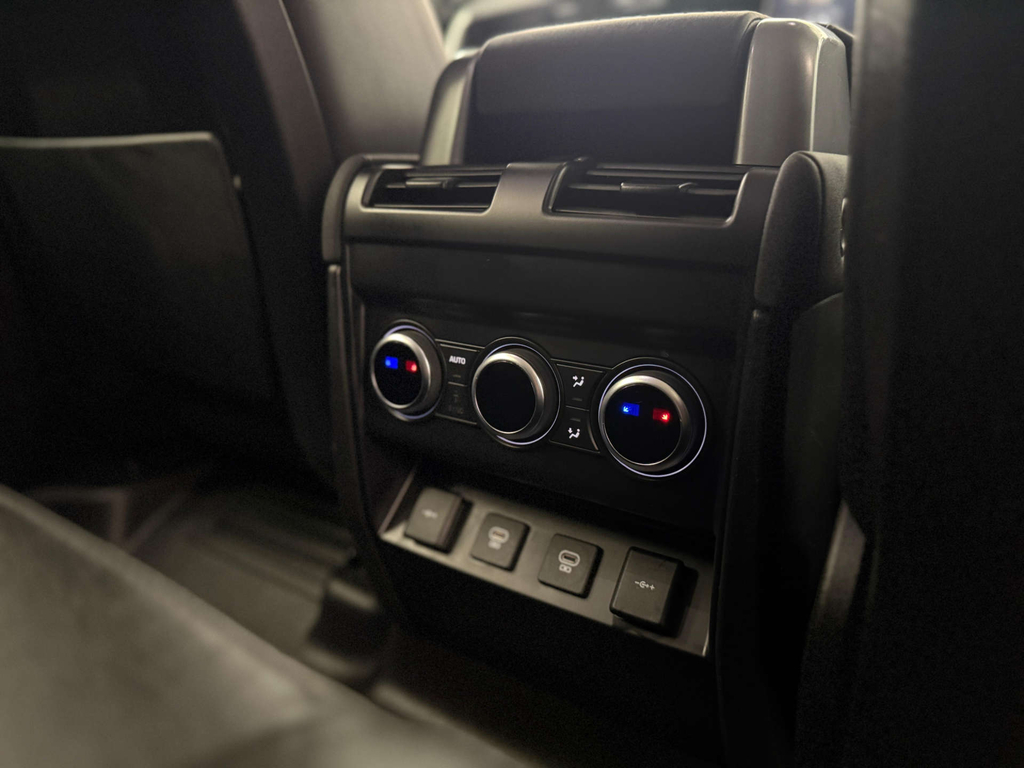 Land Rover Defender 2.0 Defender X-dynamic  #28