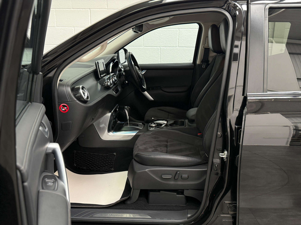 Mercedes-Benz X Class X250 D 4Matic Black #17