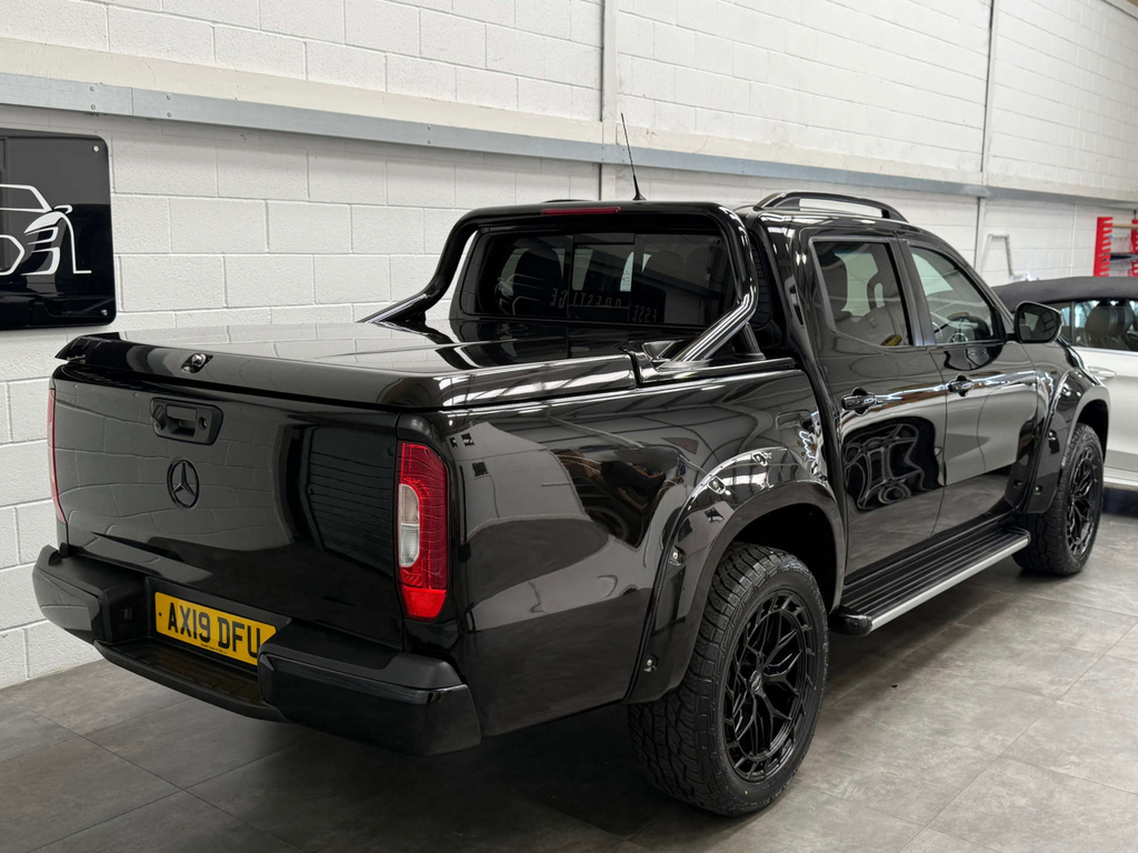 Mercedes-Benz X Class X250 D 4Matic Black #6